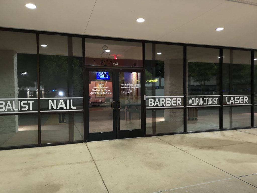 Salon suite workspace in Grapevine